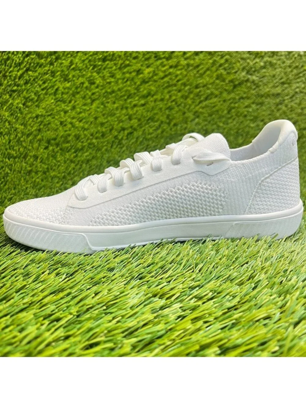 Flux Footwear Adapt Trainer White Womens Size 7.5 Athletic Knit Shoes Sneakers